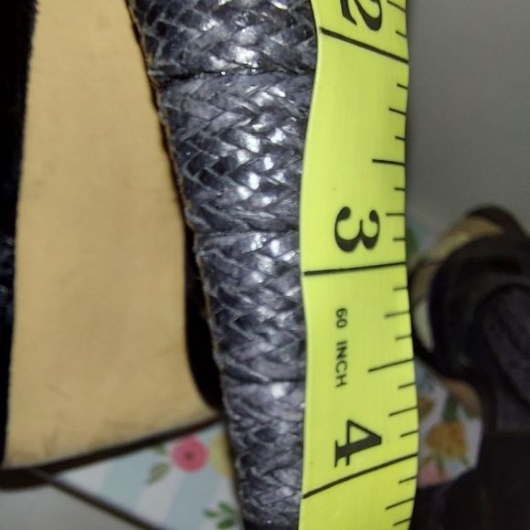 Stuart Weitzman heels - Picture 7 of 12